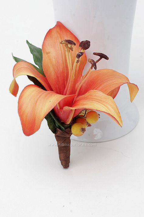 Boutonnieres Orange Tiger Lily, Lily Boutonniere, Flower Wedding Shoes, Old Fashioned Wedding, Origami Wedding, Orange Tiger, Outdoor Fall Wedding, Lily Bouquet, Groom Boutonniere