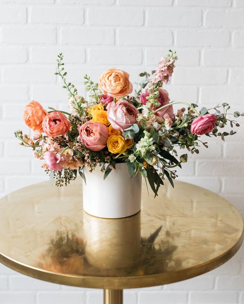 floral-arrangement-large Spring Wedding Tablescapes, Wildflower Centerpieces, Summer Flower Arrangements, Peony Arrangement, Rose Floral Arrangements, Large Floral Arrangements, Flower Vase Arrangements, Fall Wedding Centerpieces, Wedding Floral Centerpieces