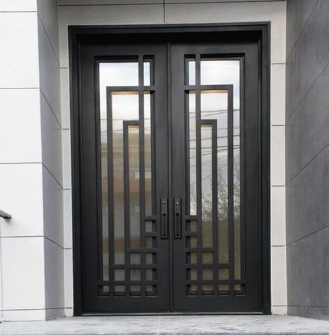 Black Double Doors Entrance, Steel Double Door Design, Double Iron Doors, Front Glass Door, Aluminum Screen Doors, Sliding Barn Door Closet, Wood Front Entry Doors, Double Door Entryway, Double Door Entrance