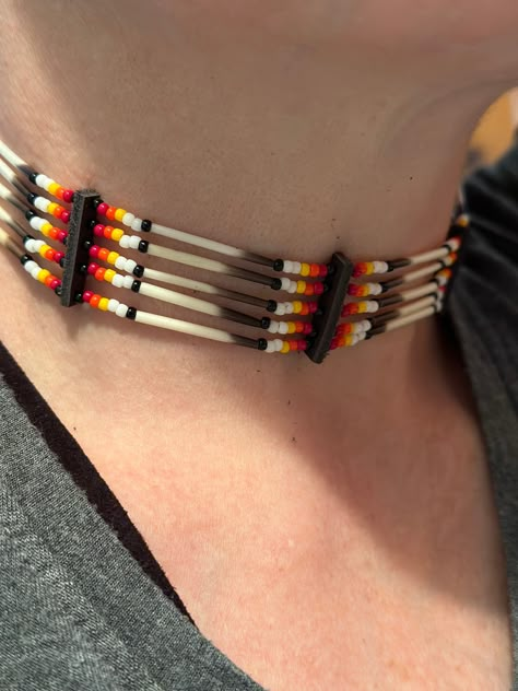 Native American Beaded Jewelry Patterns, Porcupine Quill Jewelry Native Americans, Indigenous Beaded Jewelry, Porcupine Quill Necklace, Indigenous Necklace, Native American Jewelry Diy, Quill Jewelry, Porcupine Quill Jewelry, Native American Inspired Fashion