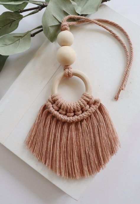 Makramee Diy, Macrame Knots Pattern, Small Macrame, Macrame Wall Hanging Diy, Mini Macrame, Macrame Curtain, Rope Crafts, Macrame Patterns Tutorials, Macrame Hanging