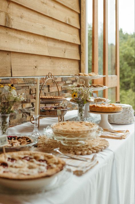 Wedding Apple Pie, Pie Station Wedding, Wedding Food Tables Display, Pie At Wedding Receptions, Cake And Pie Table Wedding, Bridal Shower Pie Bar, Wedding Food Backyard, Pie For Wedding Receptions, Finger Foods At Wedding