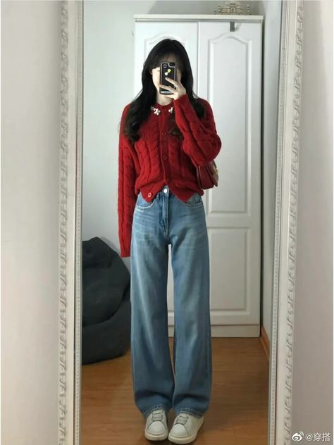 Cardigan Outfit Ideas Korean, Red And Jeans Outfits, Red Cardigan Outfit Korean, Red And Blue Outfit Aesthetic, Navy Blue And Red Outfit, Red Cardigan Outfit Aesthetic, Aesthetic Winter Outfits Korean, Cherry Outfit Ideas, Navy Ootd