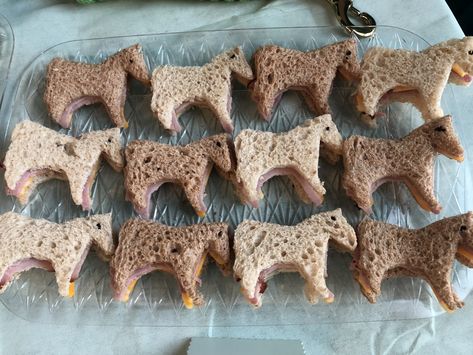 Horse sandwiches Horse Themed Snacks, Toddler Horse Birthday Party, Horse Party Food, Equestrian Birthday, Pony Birthday Party, Horse Birthday Parties, Adult Party Themes, Horse Cake, Cowgirl Birthday Party