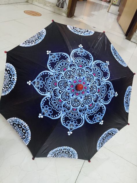 Umbrella Design Ideas Creative, Umbrella Painting Ideas, Bengali Alpona, Kalamkari Blouse Designs, Umbrella Painting, Umbrella Design, Bridesmaid Photoshoot, Alpona Design, Paper Art Design