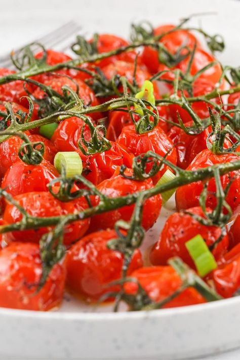 blistered tomatoes on a white serving dish Roasted Tomatoes Recipe, Roasted Tomato Recipes, Tomato Side Dishes, Blistered Tomatoes, Roasted Grape Tomatoes, Homemade Tomato Soup Recipe, Beef Appetizers, Easy Sauce Recipe, Cherry Tomato Recipes