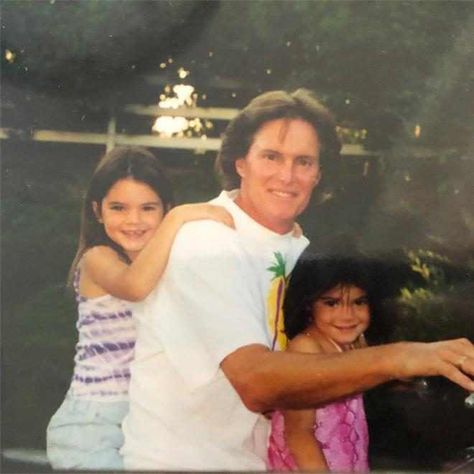 Young Kylie Jenner, Kylie Jenner Family, Bruce Jenner, Jenner Family, Caitlyn Jenner, Jenner Sisters, Kardashian Family, Intimate Photos, Childhood Photos