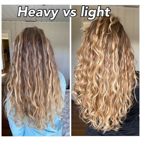 Lightweights Products For Curly Hair Wavy Hair Tips, Hair Plopping, Wavy Hair Care, Curly Hair Overnight, Natural Hair Treatments, Natural Wavy Hair, Curly Girl Method, Wavy Curly Hair, Curly Hair Tips