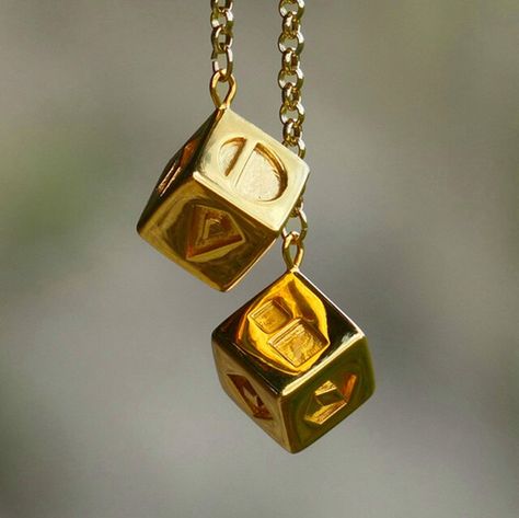 Star Wars The Last Jedi Han Solo Lucky Dice Prop Gold Color Smugglers Dice/Cube Charm Movie Car Jewelry 30|Chain & Link Bracelets| - AliExpress Star Wars Colors, Car Jewelry, Star Wars Accessories, Star Wars Han Solo, The Last Jedi, Star Wars Women, Lucky Stone, Han Solo, Last Jedi