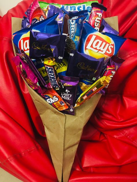 Chips Bouquet, Hatfields And Mccoys, Chocolate Bouquet, Pop Tarts, Chip Bag, Oreo, Snack Recipes, Chips, Pure Products