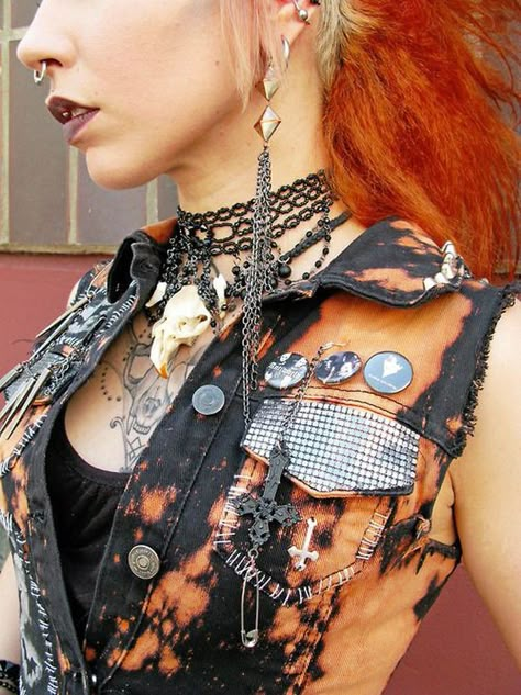 Punk subculture
Punk girl wearing a combat vest
Bleache marked vest with pins and buttons
Punk Fashion Battle Jackets, Battle Vest, Pop Punk Fashion, Batman Outfits, Ornate Jewelry, Punk Rock Outfits, Battle Jacket, Hipster Outfits, Steampunk Clothing