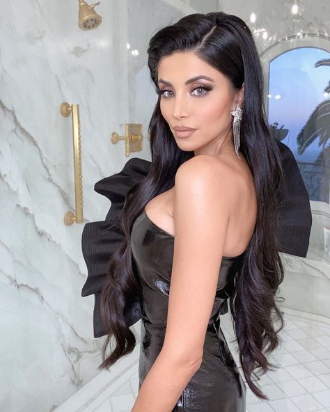 Leyla Milani Hair, Ysl Earrings, Leyla Milani, Saint Laurent Earrings, Insta Makeup, Eyebrows, Eyeliner, Makeup Looks, Saint Laurent