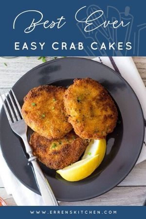 Easy Crab Cakes, Crab Cakes Easy, Canned Crab Meat, Crab Food, Crab Cake Recipes, Crab Cake Recipe, Hot Bread, Pan Fry, Crab Cake