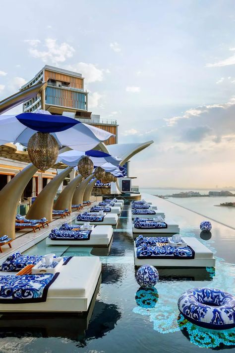 Cloud 22 | Rooftop Infinity Pool Lounge | Atlantis The Royal Cloud 22 Dubai, Villa Lifestyle, Atlantis Royal Dubai, Dubai Infinity Pool, Maldives Underwater Restaurant, Royal Atlantis, Sea Club, Atlantis Dubai Waterpark, Atlantis The Royal Dubai Interior