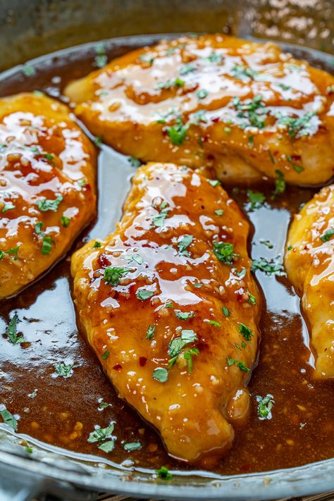 Honey Garlic Chicken Baked Honey Garlic Chicken, Garlic Chicken Breast Recipes, Closet Cooking, Chicken Dishes Easy, Easy Dinner Recipes Crockpot, Garlic Chicken Recipes, Chicken Main Dishes, Honey Garlic Chicken, Breast Recipe