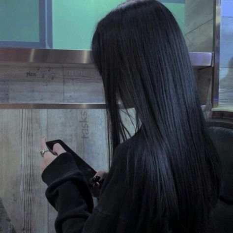 Black Straight Hair Aesthetic, Black Hair Japanese, Feminine Urge, Black Hair Aesthetic, Mode Ulzzang, Straight Black Hair, Long Black Hair, Dream Hair, Aesthetic Hair