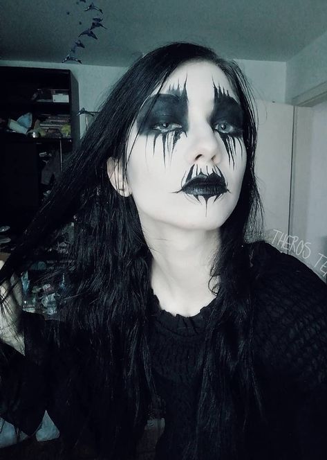 Heavy Metal Eyeliner, Metal Eyeliner, Makeup Heavy, Halloween Makeup Costume Ideas, Makeup Costume Ideas, Mayhem Black Metal, Halloween Makeup Costume, Metal Makeup, Goth Make Up