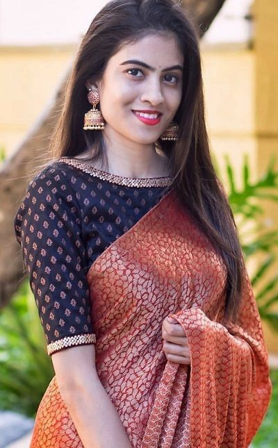 Boat Neck Blouse Designs, Neck Blouse Designs, Latest Blouse Designs, Blouse Designs High Neck, Cotton Saree Blouse Designs, Boat Neck Blouse Design, Boat Neck Blouse, New Saree Blouse Designs, Traditional Blouse Designs