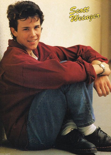 Scott Weinger 90s 2000s Movies, Scott Weinger, Guy Celebs, Matthew Lawrence, Uncle Jesse, Is It Hot In Here, 90s Boys, Kirk Cameron, Brat Pack