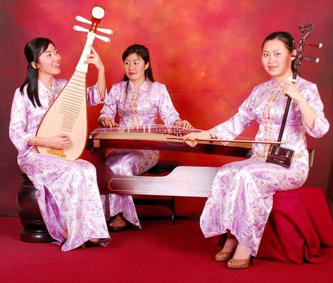 Chinese Musical Instruments, Chinese Instruments, Chinese Drum, Old Musical Instruments, Chinese Palace, Chinese Music, Wall Of Fame, Traditional Music, Folk Dance