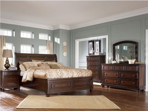 best paint color to go with dark furniture & brown bedding - Google Search Brown Wood Bedroom Furniture, Brown Wood Bedroom, Idea Bilik Tidur, Traditional Bedroom Sets, Dark Wood Bedroom Furniture, Ashley Furniture Bedroom, Reka Bentuk Bilik Tidur, Dark Wood Bedroom, Brown Furniture Bedroom