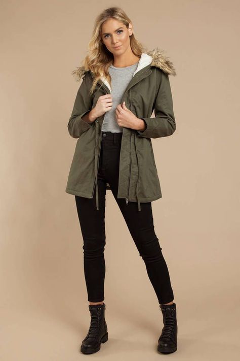 Green Jacket Outfit Winter, Anorak Jacket Outfit, Olive Green Jacket Outfits, Olive Green Winter Jacket, Sports Jacket Outfit, Olive Green Pants Outfit, Green Jacket Outfit, Green Pants Outfit, Winter Jacket Outfits