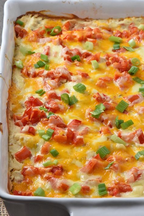 Delicious recipe for the best chicken enchiladas, made with corn tortillas and a creamy white sauce. How to make a Tex Mex dinner your family will love! #adventuresofmel #chickenenchiladas #TexMexrecipes #dinner #chickenrecipes Hi Ken Enchilada Casserole, Hi Ken Enchiladas, Tex Mex Dinner, Enchiladas With Sour Cream Sauce, Chicken Enchiladas With Sour Cream, The Best Chicken Enchiladas, Best Chicken Enchiladas, Enchiladas Corn Tortillas, Enchiladas Chicken