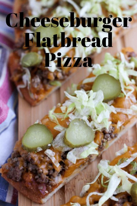 Cheeseburger Flatbread Pizza Sliced Cheeseburger Flatbread Pizza, Cheeseburger Flatbread, Easy Dinner Menu, Naan Pizzas, Pickles Recipes, Pizza Breakfast, Naan Bread Pizza, Cheese Pickles, Flatbread Pizza Recipes