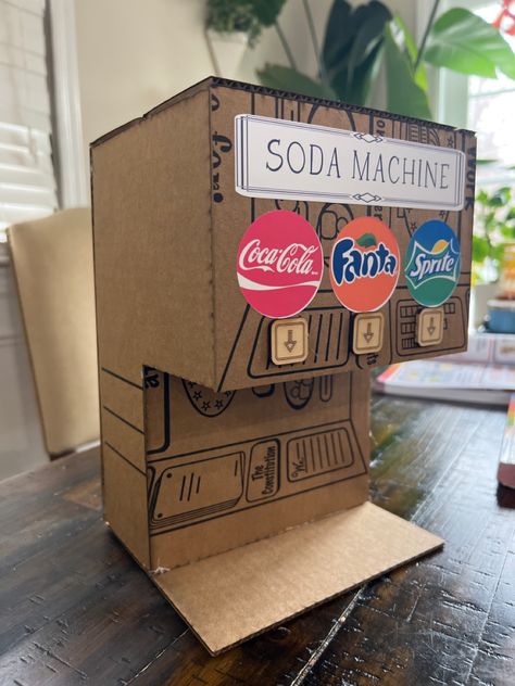 Cardboard Soda Box Crafts, Cardboard Restaurant For Kids, Cardboard Pizza Shop, Cardboard Vending Machine Diy Easy, Cardboard Vending Machine Diy, How To Make A Cardboard Vending Machine, Cardboard Vending Machine, Cardboard Craft Ideas, Soda Machine