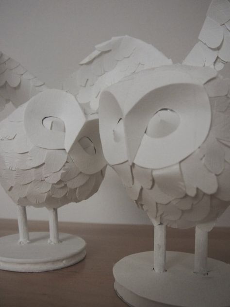 Taxidermy Animals, Owl Paper, Amazing Sculptures, Carton Diy, Sculpture Lessons, Festa Harry Potter, Paper Owls, Anniversaire Harry Potter, Paper Engineering