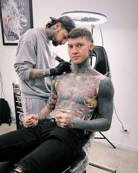 Full Body Tattoos Aesthetic Men, Men With Black Hair And Tattoos, Full Body Tattoo Man, Full Body Tattoo Men, Fully Tattooed Man, Blackout Tattoo Ideas, Hot Mens Tattoo, Solid Black Tattoo, Oni Tattoo