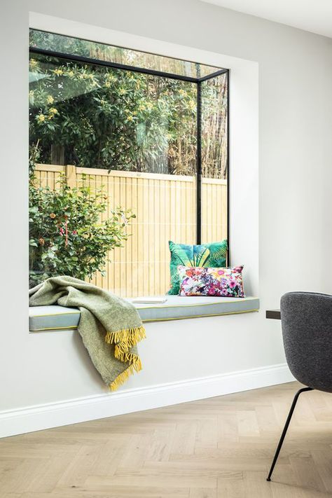 20 Inspiring Window Seat That Gives Cozy | HomeMydesign Window Seat Conservatory, Box Window Seat Ideas, Picture Window With Bench Seat, Box Seat Window, Window Extension Ideas, Boxed Window Seat, Picture Window With Seat, Glass Box Window, Oriel Windows Bays