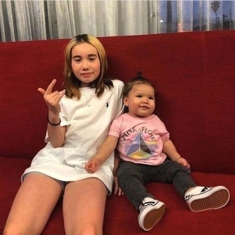 Lil Tay Pfp, Lil Tecca Pfp, Lil Kim Iconic Photos, Dua Lipa Childhood Pics, Lil Tay, Baby Taylor, Cool Pictures For Wallpaper, Anime Pfps, Internet Funny