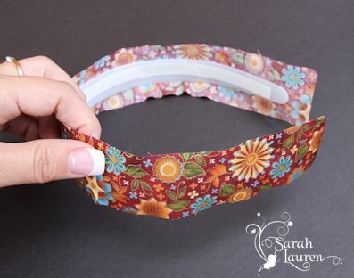 How to make a Fabric Covered Headband | Sarah Lauren Fabric Headband Tutorial, Fabric Headbands Diy, Lauren Diy, Fabric Fusion, Diy Headbands, Headband Fabric, Headband Crafts, Headband Tutorial, How To Make Headbands