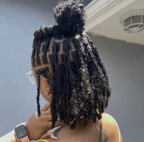 Locs Styles Short, Short Two Strand Twist, Faux Locs Twist, Long Soft Locs, Two Strand Twist Locs, Shoulder Length Locs, Locs Women, Real Locs, Short Dreadlocks Styles