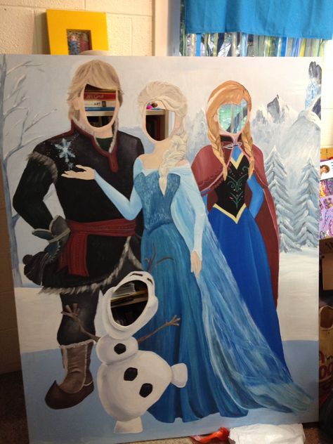 Frozen Photo Booth, Frozen 3rd Birthday, Frozen Birthday Party Decorations, Frozen Photos, Frozen Bday Party, Frozen Party Decorations, Disney Frozen Birthday Party, Fun Halloween Games, Halloween Class Party