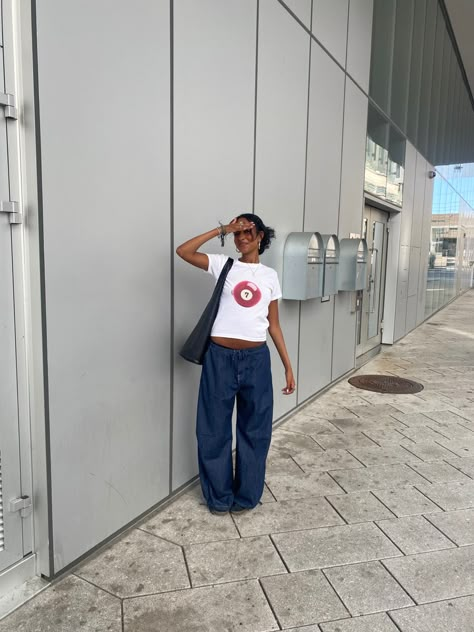 Lucky 7, Streetwear Mode, Stockholm Fashion, Mode Inspo, How To Pose, Style Streetwear, Mode Vintage, Mode Inspiration, Looks Vintage