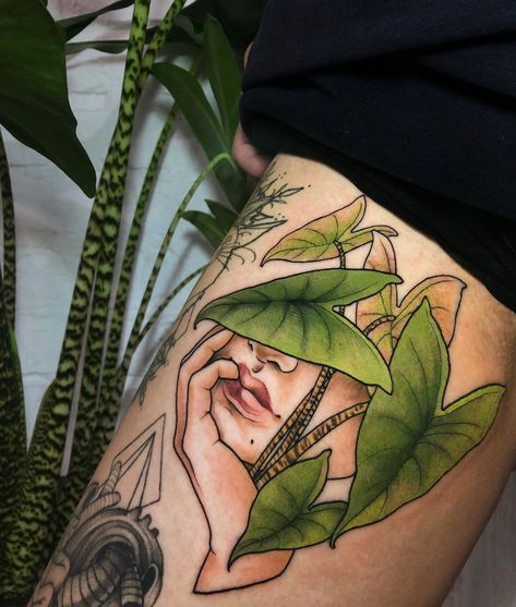 ❖ 𝕵𝖊𝖓 𝕿𝖔𝖓𝖎𝖈 ❖ on Instagram: “Where my crazy plant ladies at?  Did my first Alocasia Zebrina and @brian_povak bought one for the shop today without knowing that. Can’t…” Plant Lady Tattoo, Small Spiritual Tattoos, Alocasia Zebrina, Lady Tattoo, Plant Tattoo, Leg Tattoos Women, Spiritual Tattoos, Custom Tattoo Design, Plant Lady