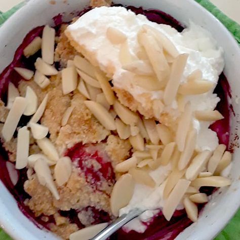 Simple Berry Cobbler | GOLO Golo Breakfast, Golo Recipes, Golo Diet, Berry Cobbler, Fruit Cobbler, Diet Breakfast, Special Recipes, Cobbler, Diet Recipes