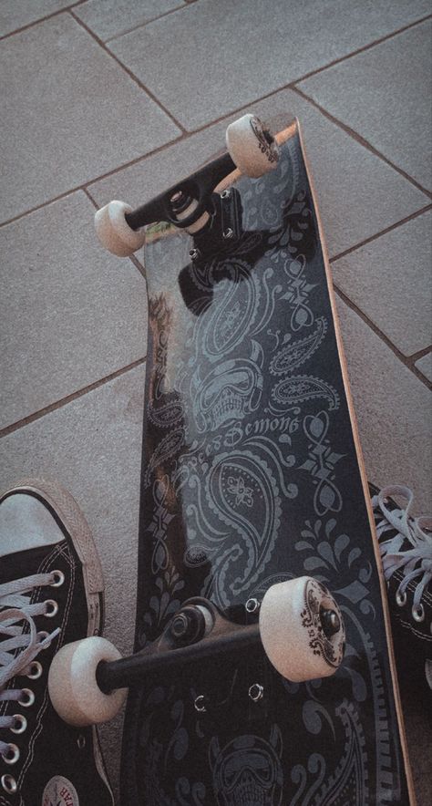 a picture i took while skating at home with my skateboard and my beautiful converse Skateboard Widget, Skateboard Summer, Skate Tricks, Skate Photography, Skate Vibes, Skateboard Aesthetic, Skateboard Deck Art, Skateboard Art Design, Cool Dirt Bikes