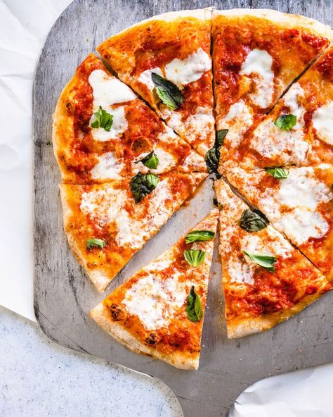 Homemade Margherita Pizza (Secrets for Perfect Dough & Sauce!) Homemade Margherita Pizza, Margherita Pizza Recipe, Best Pizza Dough Recipe, Making Pizza Dough, Pizza Roll, Best Homemade Pizza, Best Pizza Dough, Pizza Sauce Recipe, Artisan Pizza