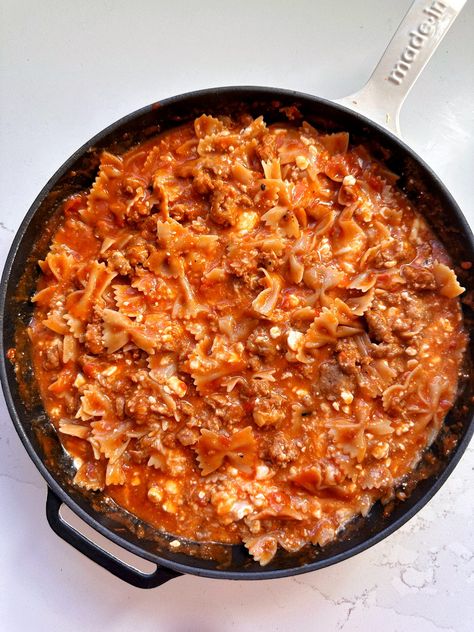 One-Pot Skillet Lasagna (gluten-free) Broccoli Cheddar Chicken, Gf Dinner, Skillet Lasagna, Olive Oil Pasta, Easy Weekday Meals, Farfalle Pasta, Pot Lasagna, Cheddar Chicken, Cheese Spaghetti