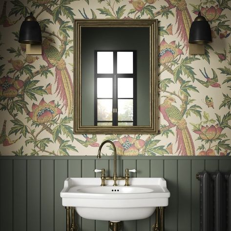 19 Stunning Bathroom Panelling Ideas For Instant Character 8 Luxury Black Bathroom, Cloakroom Wallpaper, Wallpaper Toilet, Wc Ideas, Small Bathroom Wallpaper, Small Downstairs Toilet, Cloakroom Toilet, Toilet Room Decor, Small Toilet Room