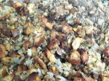 View photo Turkey Giblet Stuffing, Giblet Dressing Recipe, Old Fashion Dressing Recipe, Dressing For Turkey, Giblet Stuffing, Turkey Dressing Recipe, 9x13 Cake, Turkey Giblets, Turkey Stuffing Recipes