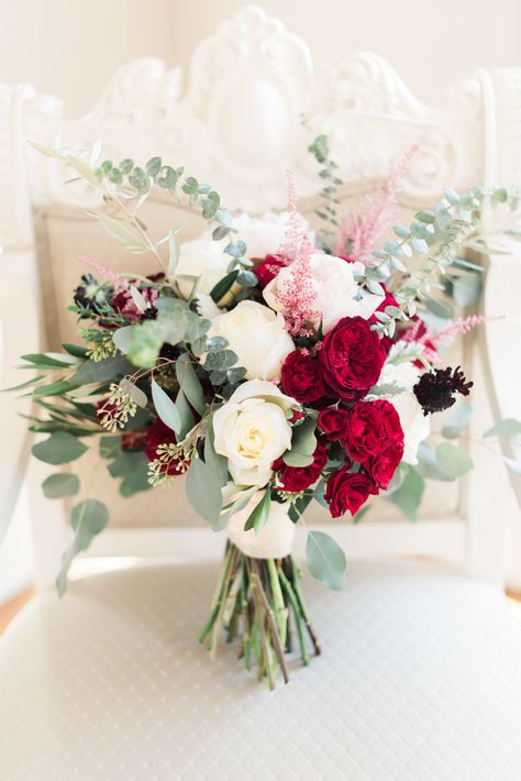 White Carnation Bouquet, Bridal Bouquet White Roses, Wedding Bouquets Red, Bouquet White Roses, White Rose Bridal Bouquet, Bridal Bouquet White, Elegant Bridal Bouquets, Red Bridal Bouquet, Prom Bouquet