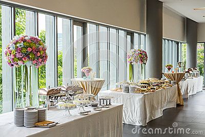 Buffet line Wedding Buffet Table, Brunch Catering, Breakfast Catering, Buffet Stations, Carving Station, Buffet Table Decor, Best Buffet, Good Morning Breakfast, Wedding Buffet