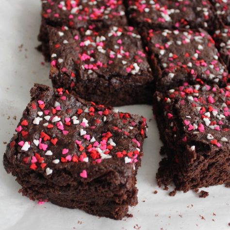 Fudgy Vegan Brownies, Pastel Desserts, Vegan Brownies, Fudgy Brownie, Heart Sprinkles, Vegan Brownie, Fudgy Brownies, Vegan Cooking, Vegan Butter