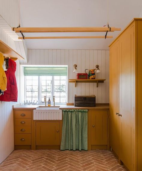 Sarah Southwell Design on Instagram: "Finally a finished sunny ☀️ yellow utility room ❤️The most uplifting and fun room to do the 🧺 in 💚Thanks so much for the photo of it looking so lovely and tidy! 📷: @just_belle @britishstandardcupboards #utilityroom#sarahsouthwelldesign#britishstandardkitchen#terracottatiles#devol#howebournestreet#myrenostory#bootility#ihavethisthingwithtiles#interiordesign#interiordesigner#interiorinspo#myperiodhomestyle#manorhoouse#stylishandpracticalhome#pookylights#u Small Bathroom Paint, Painted Cupboards, Colorful Interior Design, Butler Sink, Stools For Kitchen Island, Boot Room, Interior Design Business, Utility Rooms, Wardrobe Doors