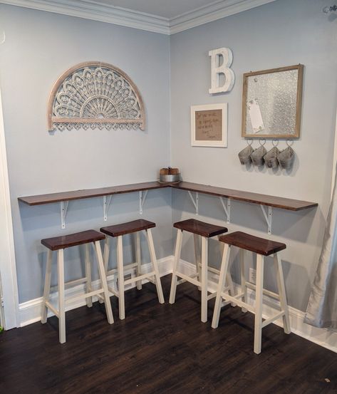 Kitchen Table Bar Ideas, Tiny Kitchen Bar Counter, Floating Bar Counter Diy, Small Bar Top Ideas, Breakfast Nook With Bar Height Table, Floating Bar Table Kitchen, Kitchen Corner Breakfast Bar, Corner Bar With Seating, Corner Bar Table