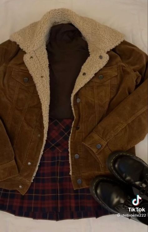 ac796a52db3f16bbdb6557d3d89d1c5adesc51373357ri Gilmore Girls Outfits, Autumn Fits, Wardrobe Tips, Outfits Chic, Nice Style, Winter Fits, Swaggy Outfits, Mode Inspo, Look Vintage